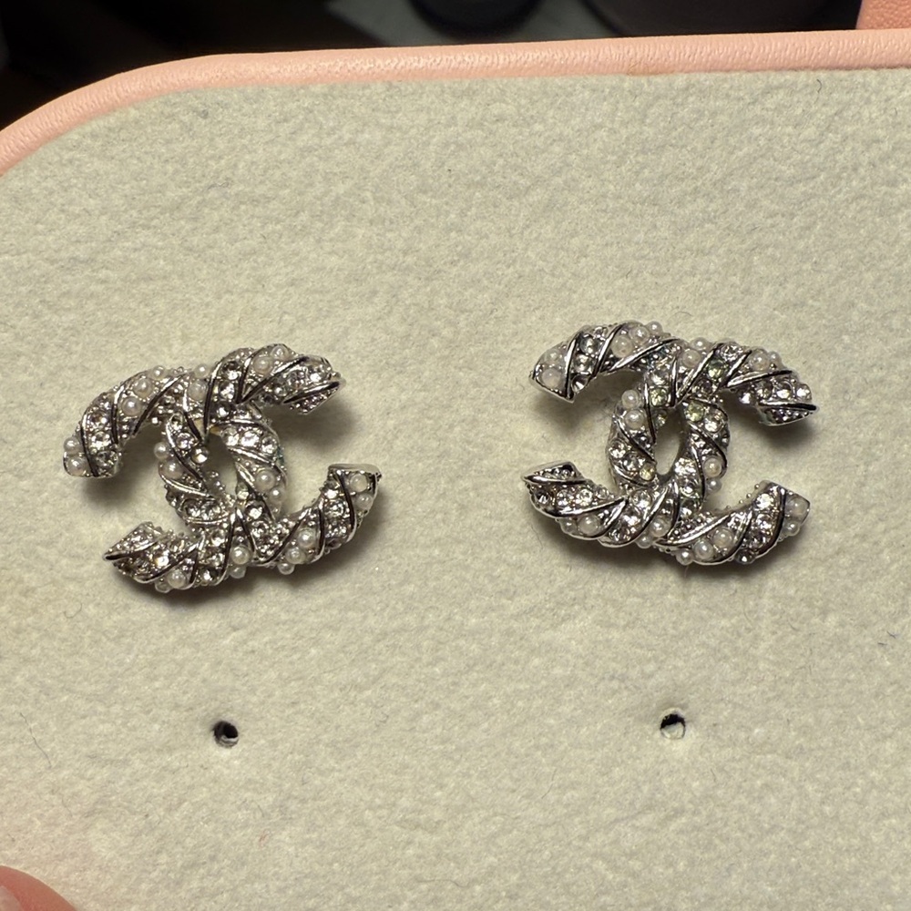Chanel Silver CC Earrings